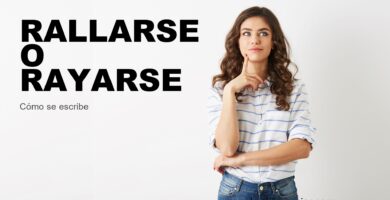 Persona dudando cómo se escribe rallarse o rayarse